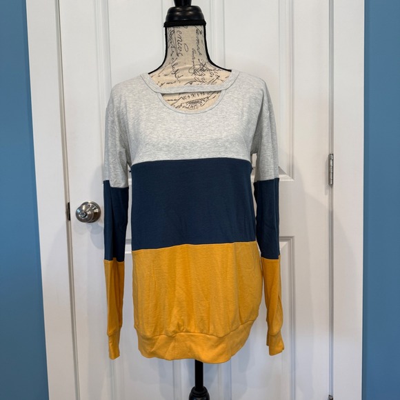Unbranded Tops - Nursing Sweatshirt Colorblock Long Sleeve Breastfeeding Top Size Small